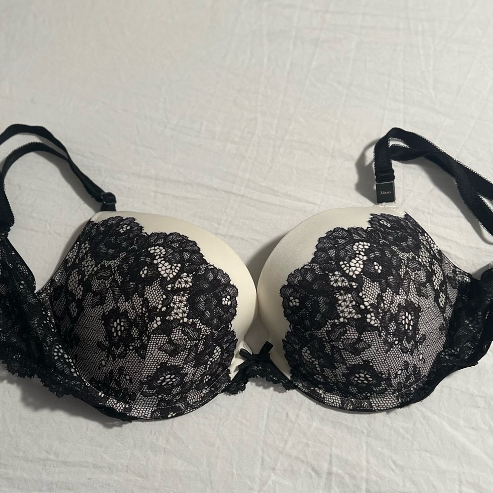 Victoria’s Secret bra